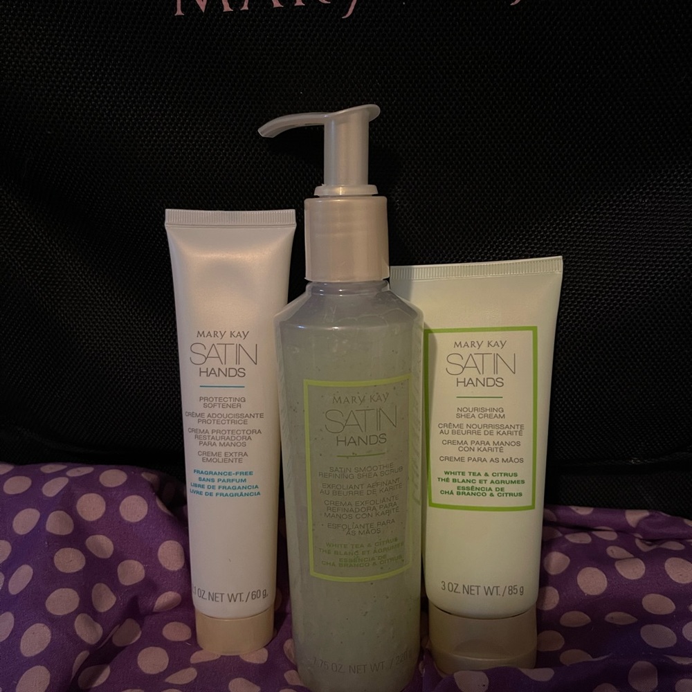 Mary Kay Satin Hands set